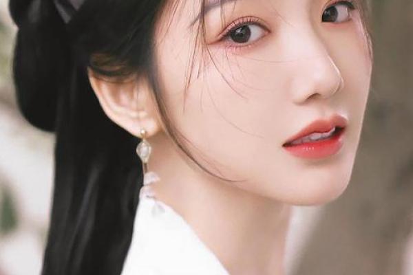 八字硬的女人