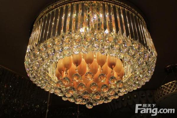 蜡烛水晶灯风水