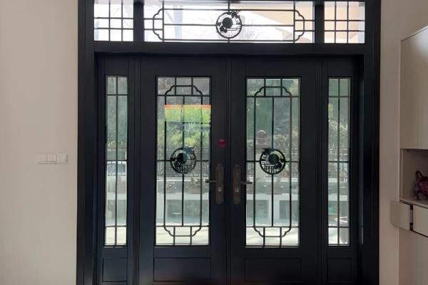 窗户风水_农村大门旁边可以有窗户吗