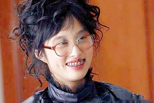 哪个星座必定长得丑女