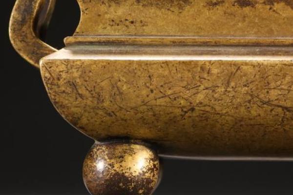 八字压香炉底，让香气环绕四方！