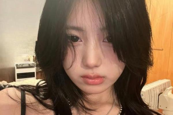 都说八字刘海特别好看，还真是这样，众刘海表示甘拜下风