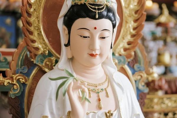 观音痣意味着什么 观音痣的女人福气好吗