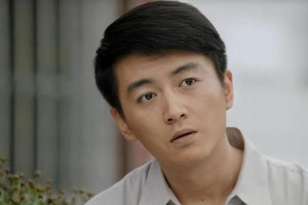 我和老公八字很合，人人艳羡，直到有天发现一张旧报纸