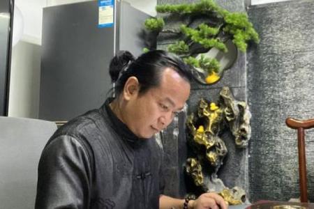 一个富豪找大师算命