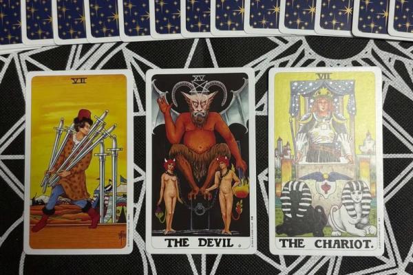 塔罗测试ta的心里有没有别人