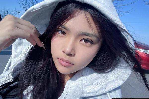 素颜美女 化妆反而不好看的四大星座女