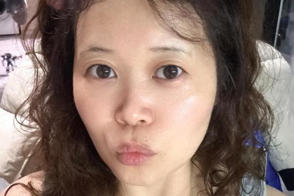 素颜美女 化妆反而不好看的四大星座女