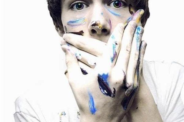 这些星座男小时候特别的调皮