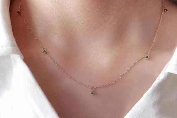 什么星座的人适合戴祖母绿 什么星座的人适合戴祖母绿