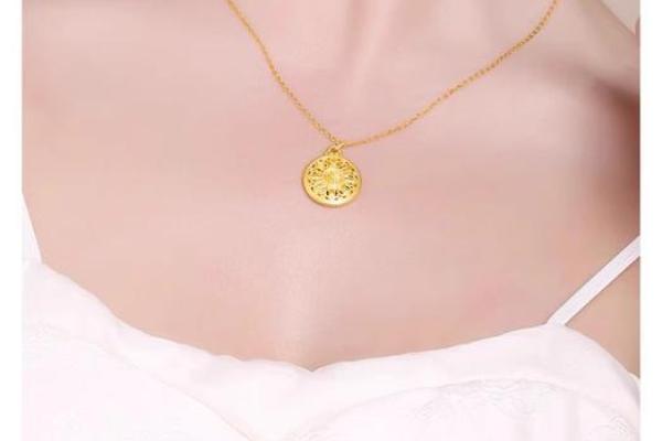 八字水多的女性有哪些饰品适合佩戴呢 八字水多的女性有哪些饰品适合佩戴呢