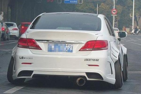 车后轮外八字 车后轮外八字