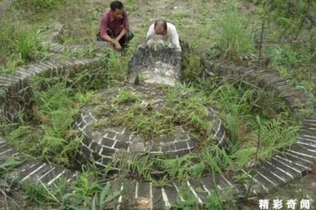 风水先生看坟地