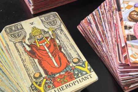 免费塔罗牌测试她会主动联系我吗