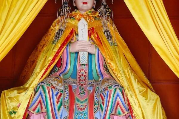 三月初三是王母娘娘的生日观音菩萨的生日吗