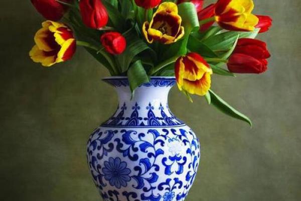 心理测试-你最想摆哪个花瓶在家？测你和爱人的命谁更好？