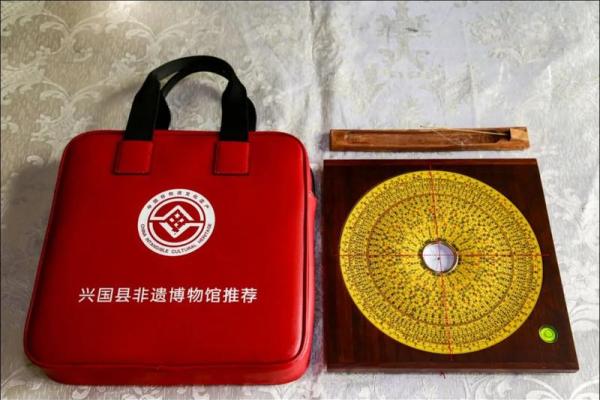 道家风水罗盘是相地之术的重要工具 预测风水必用