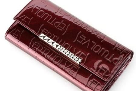 风水角度红色钱包破财还是守财解答