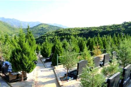 风水讲究，新坟不能够经常去看