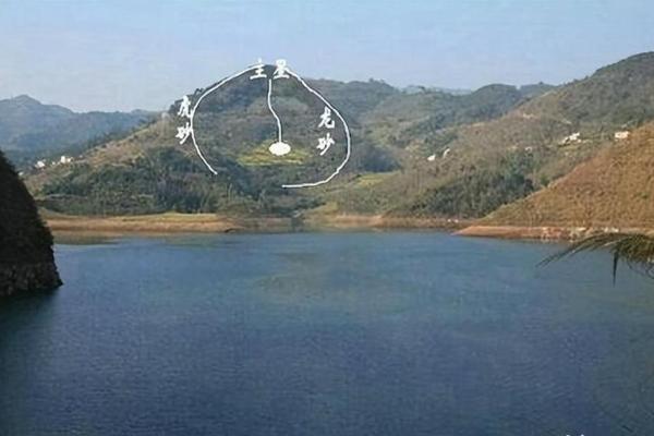 农村阴宅风水宝地的意思是什么禁忌 农村阴宅风水宝地的意思是什么禁忌