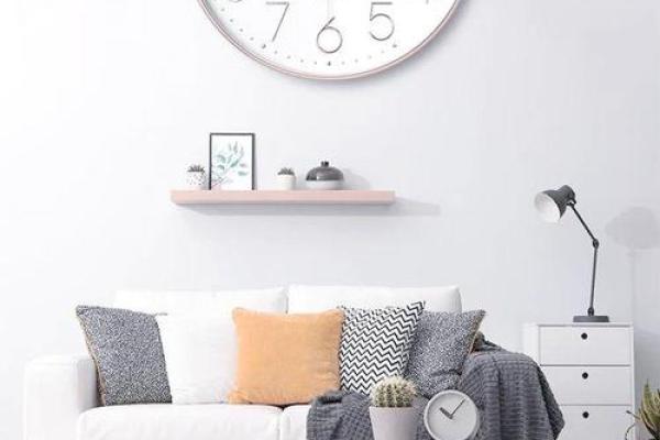 钟表摆放风水挂卧室墙壁好不好观点