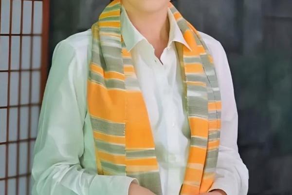 英拉的八字 英拉的八字