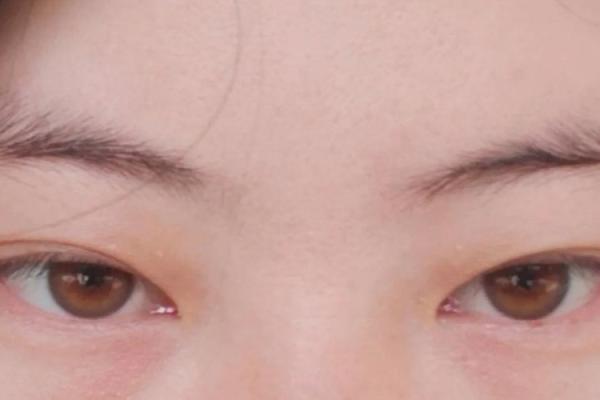 眼睛是倒八字 眼睛是倒八字